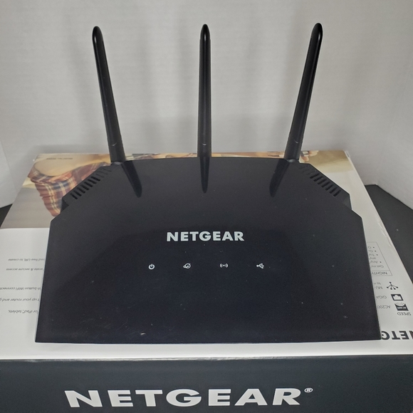 WiFi Router NETGEAR AC2000 (R6850) Wifi5 - Picture 3 of 12